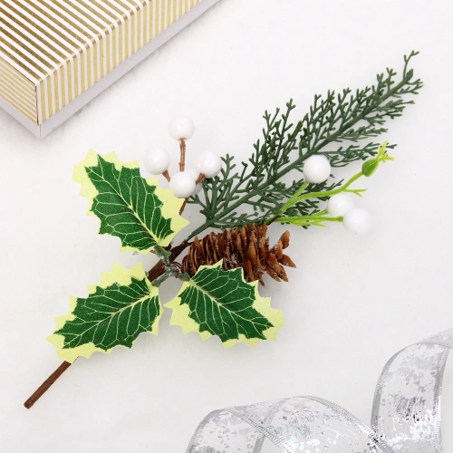 Ветка хвойная "Зимняя нежность" 31 см